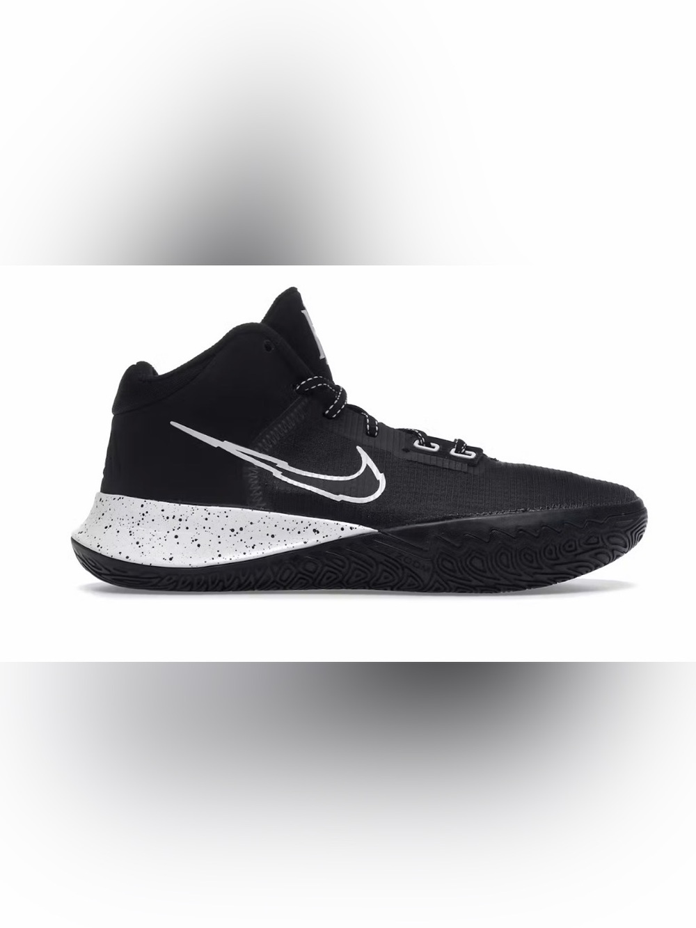 NWOB Nike Kyrie Flytrap Black and White High-Top Basketball Sneakers 5Y